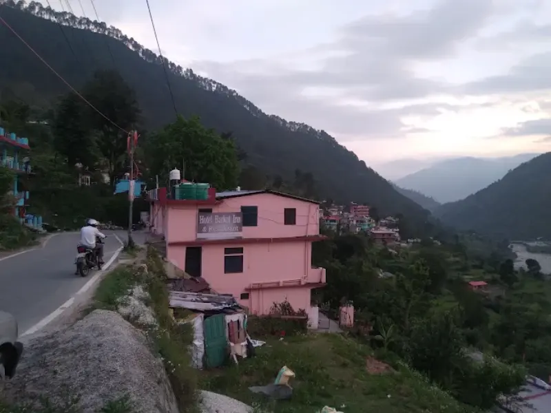 Barkot Inn, Barkot