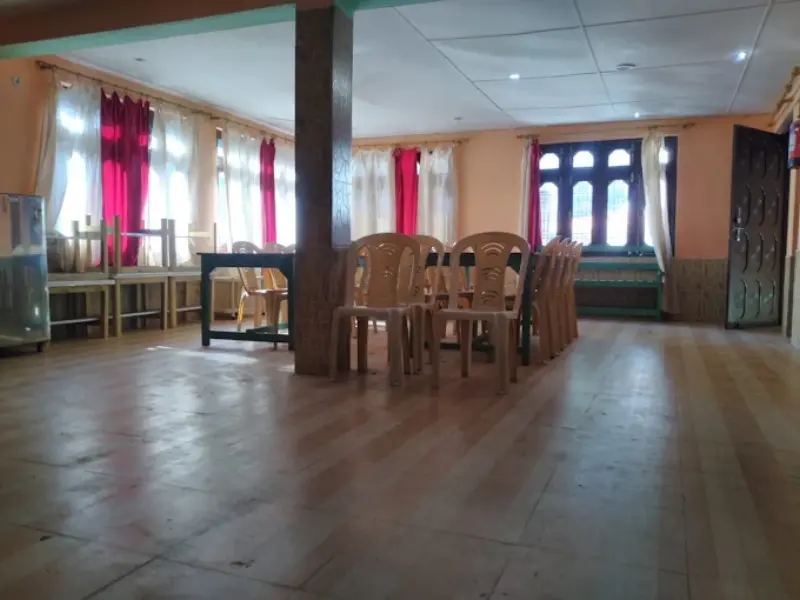Barkot Inn, Barkot