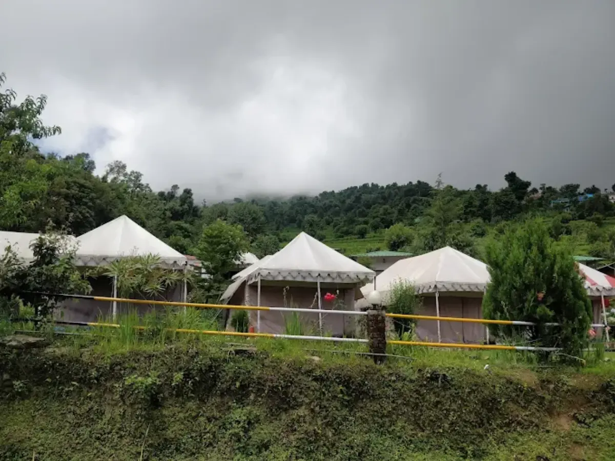Camp Nirvana, Guptkashi