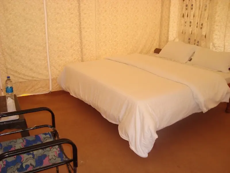 Camp Nirvana, Guptkashi