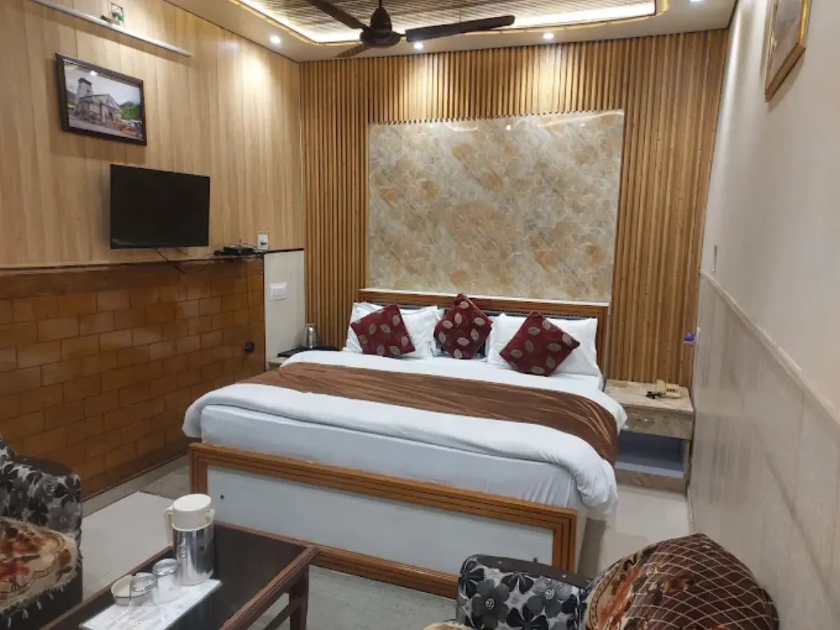Hotel Suri, Rudraprayag