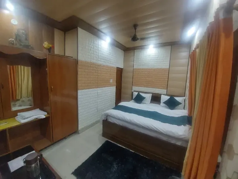 Hotel Suri, Rudraprayag